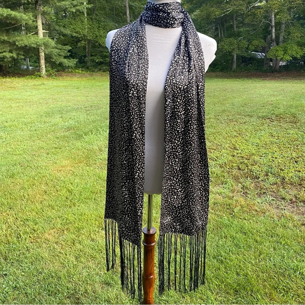 W BY WORTH SCARF BLACK WHITE SILK LONG RECTANGLE FRINGE ACCESSORY
